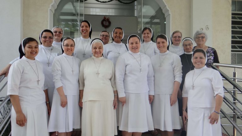 Irmãs Apóstolas do Sagrado Coração de Jesus visitam o CEIC Pousada e Eventos
